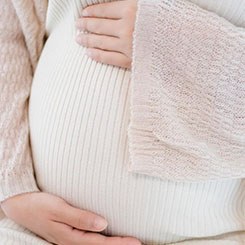 这次更迭🇷🇪，被视作一🌤次明显的战略转向🀄：相比赵明时期💎对技术叙💴🎸